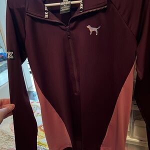VS pink pullover